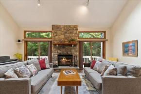 Pocono Chalet / 4 BDRMS / Fireplace